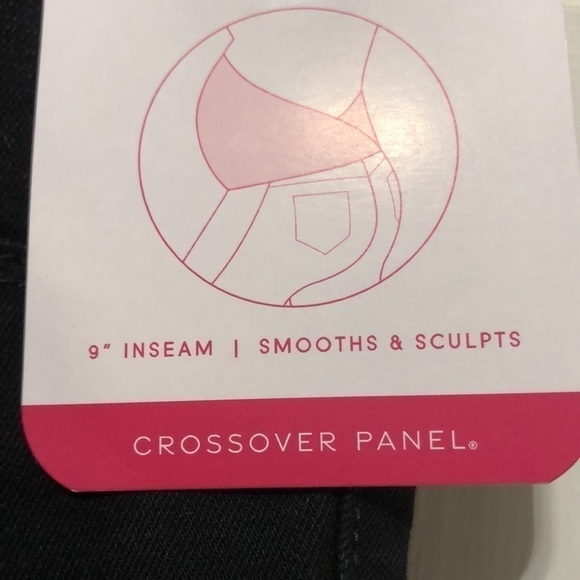 Isabel Maternity by Ingrid & Isabel Bermuda Black Maternity Short Size 16 - Picture 2 of 5